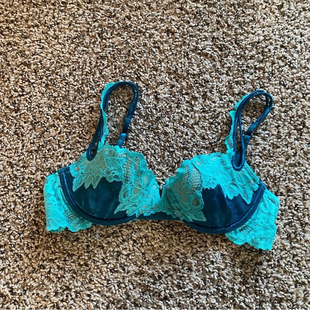 Victoria’s Secret vintage y2k blue mermaid bra 34C